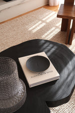 Porcelain Catchall Size S - Matte Black & Gold Design | WURO